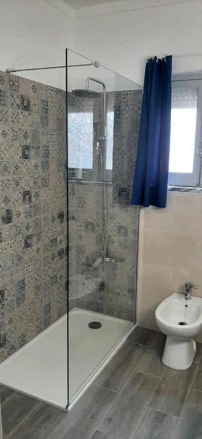 Twin Room Private External Bathroom