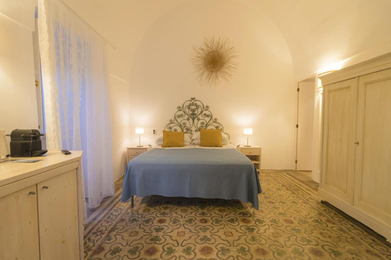 Queen Room Garden View
