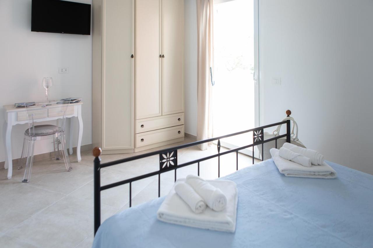 Deluxe Double Room with Balcony,1369097831:JPEG