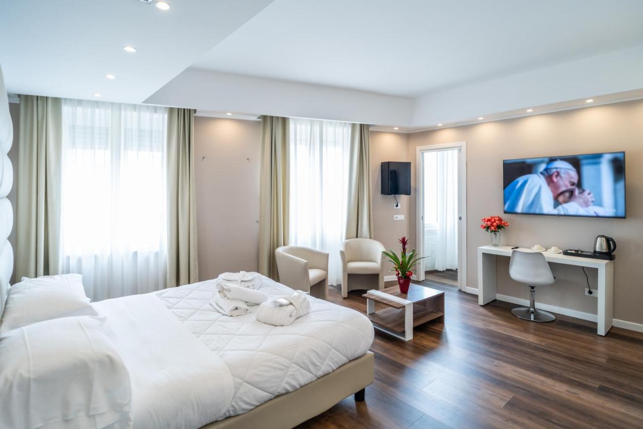 Deluxe Junior Suite,1369621451:JPEG