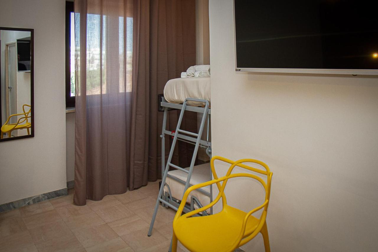 Standard Queen Room Bunk Bed