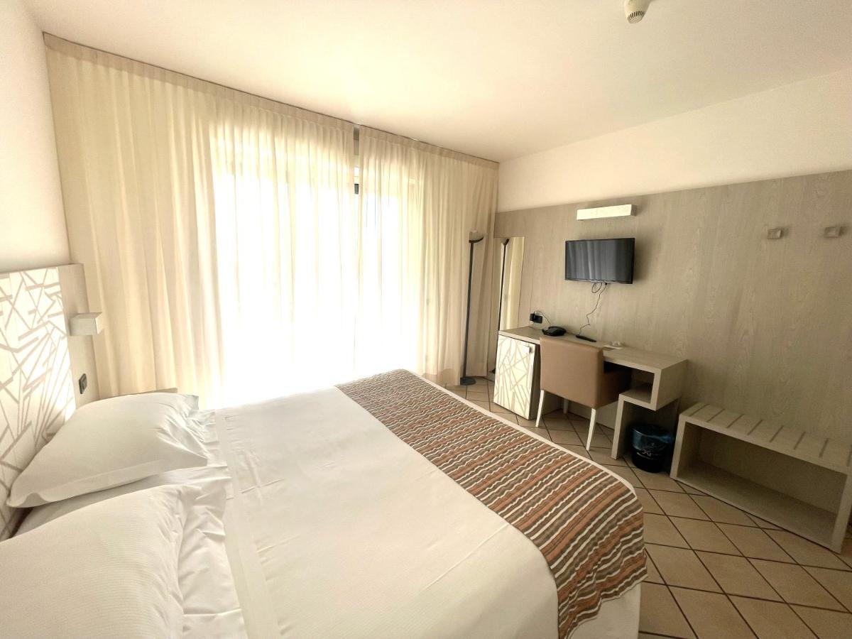 Deluxe Double or Twin Room Balcony