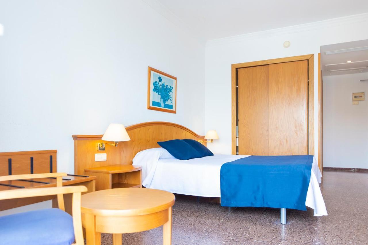 Double or Twin Room Partial Sea View