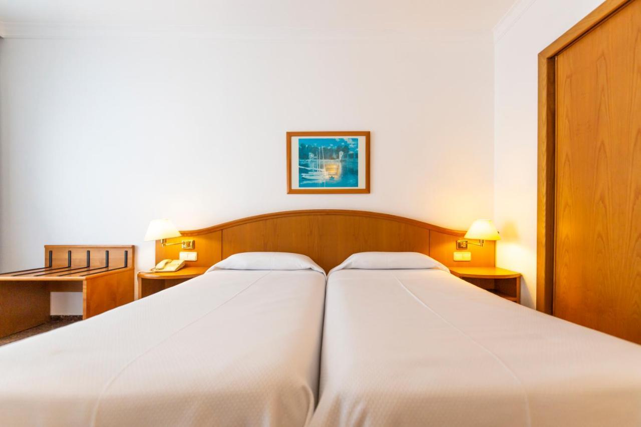 Double or Twin Room Partial Sea View