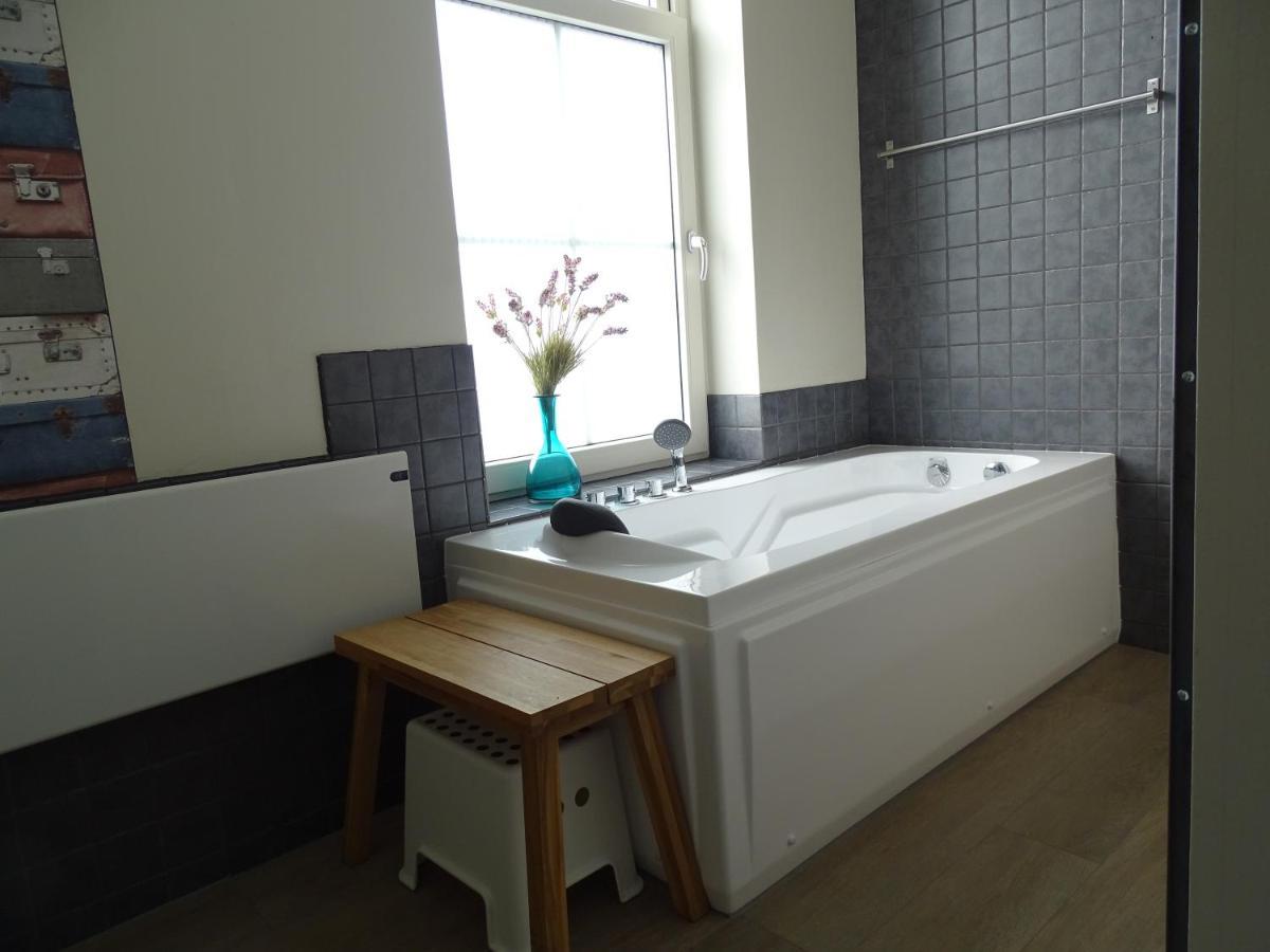 Triple Room Private Bathroom