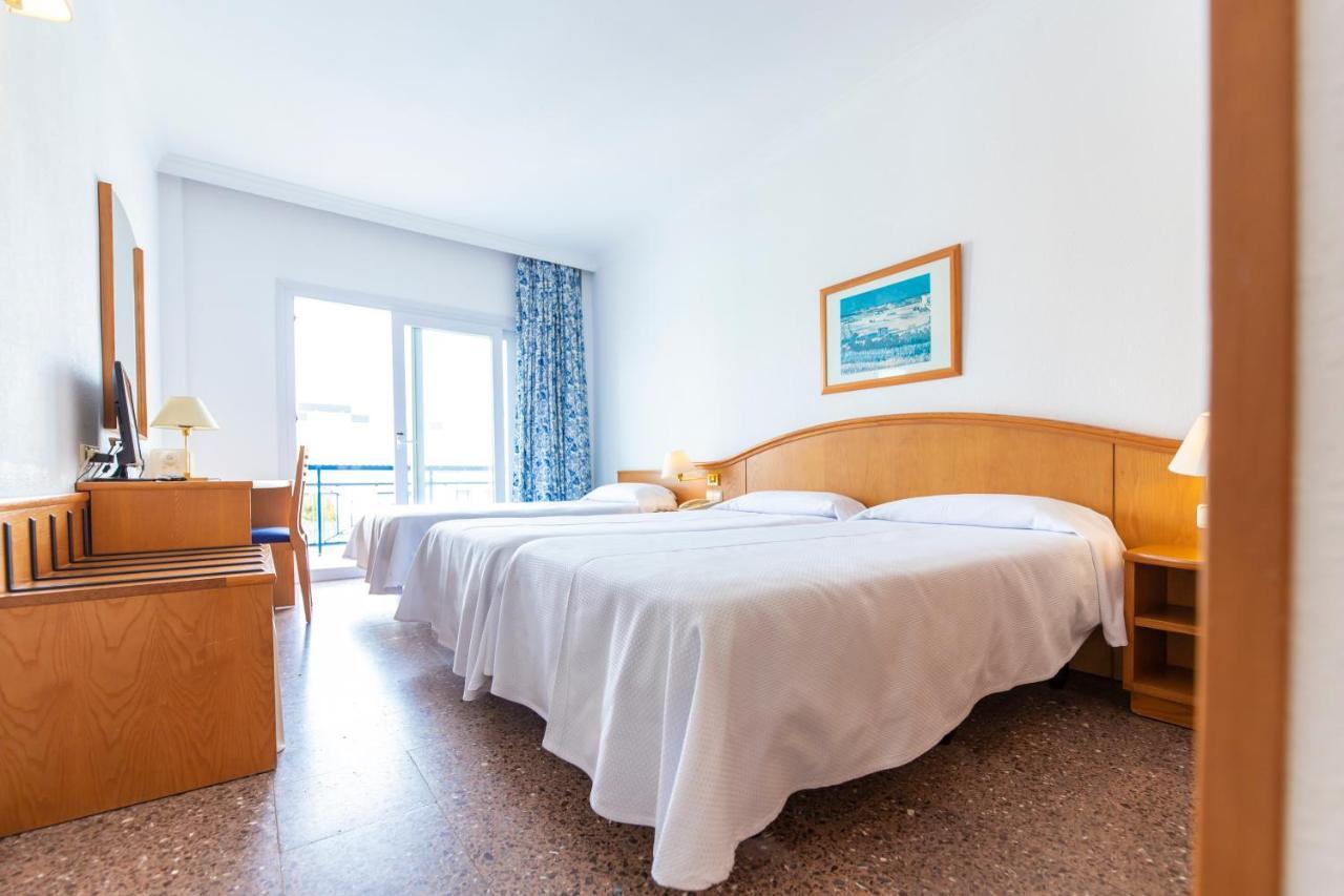 Triple Room Partial Sea View