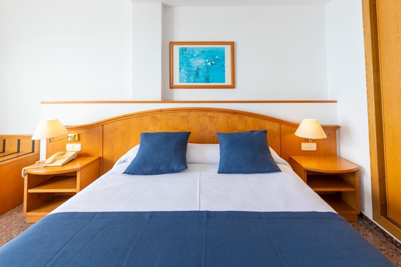 Double or Twin Room Sea View