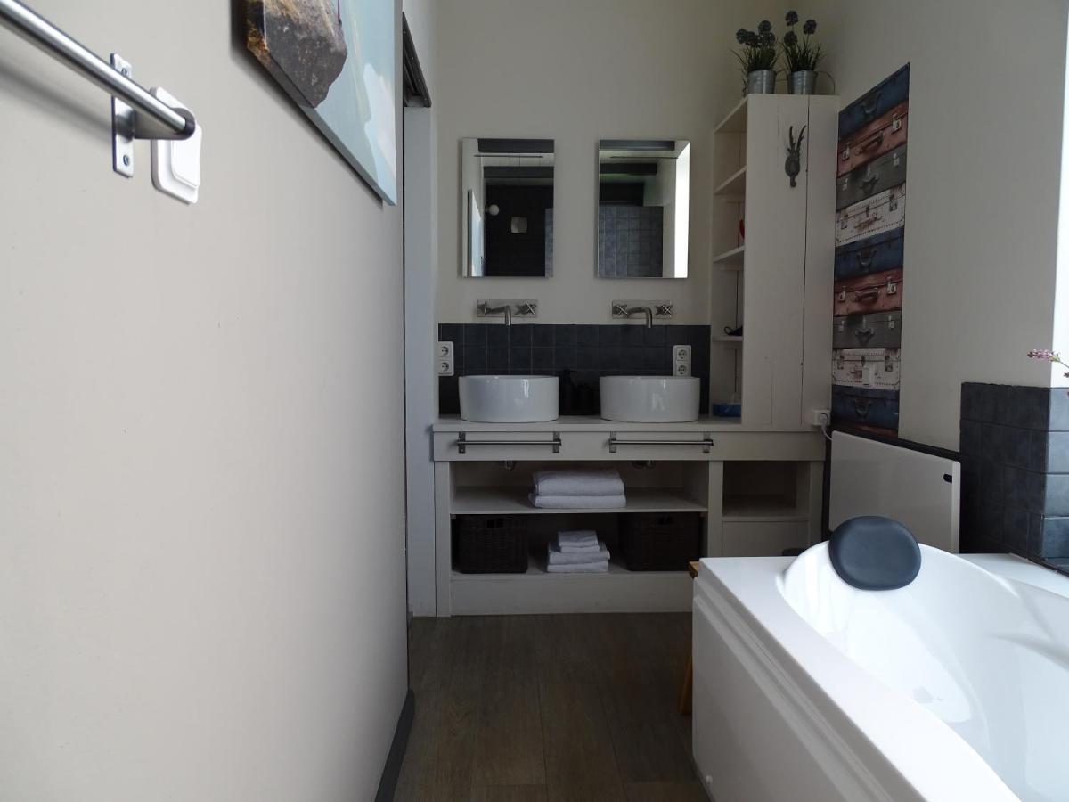 Triple Room Private Bathroom