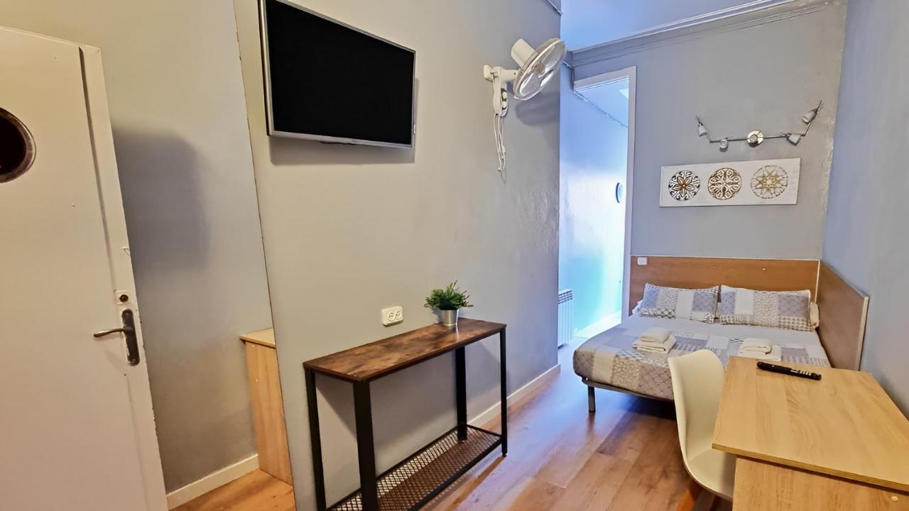 Double Room Private Bathroom