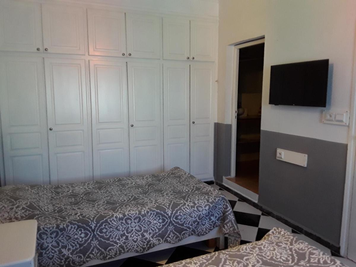 Double or Twin Room Private Bathroom