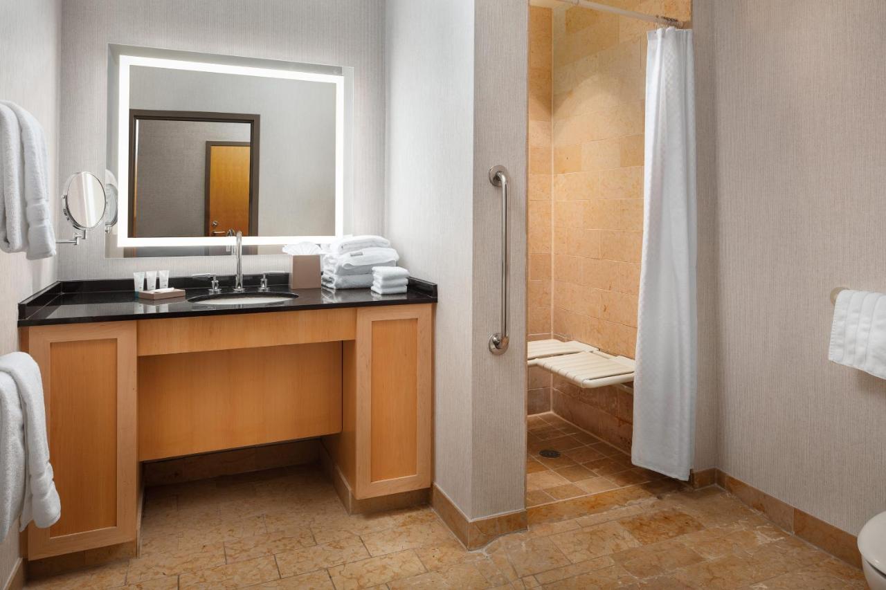 King Room,1371401750:JPEG