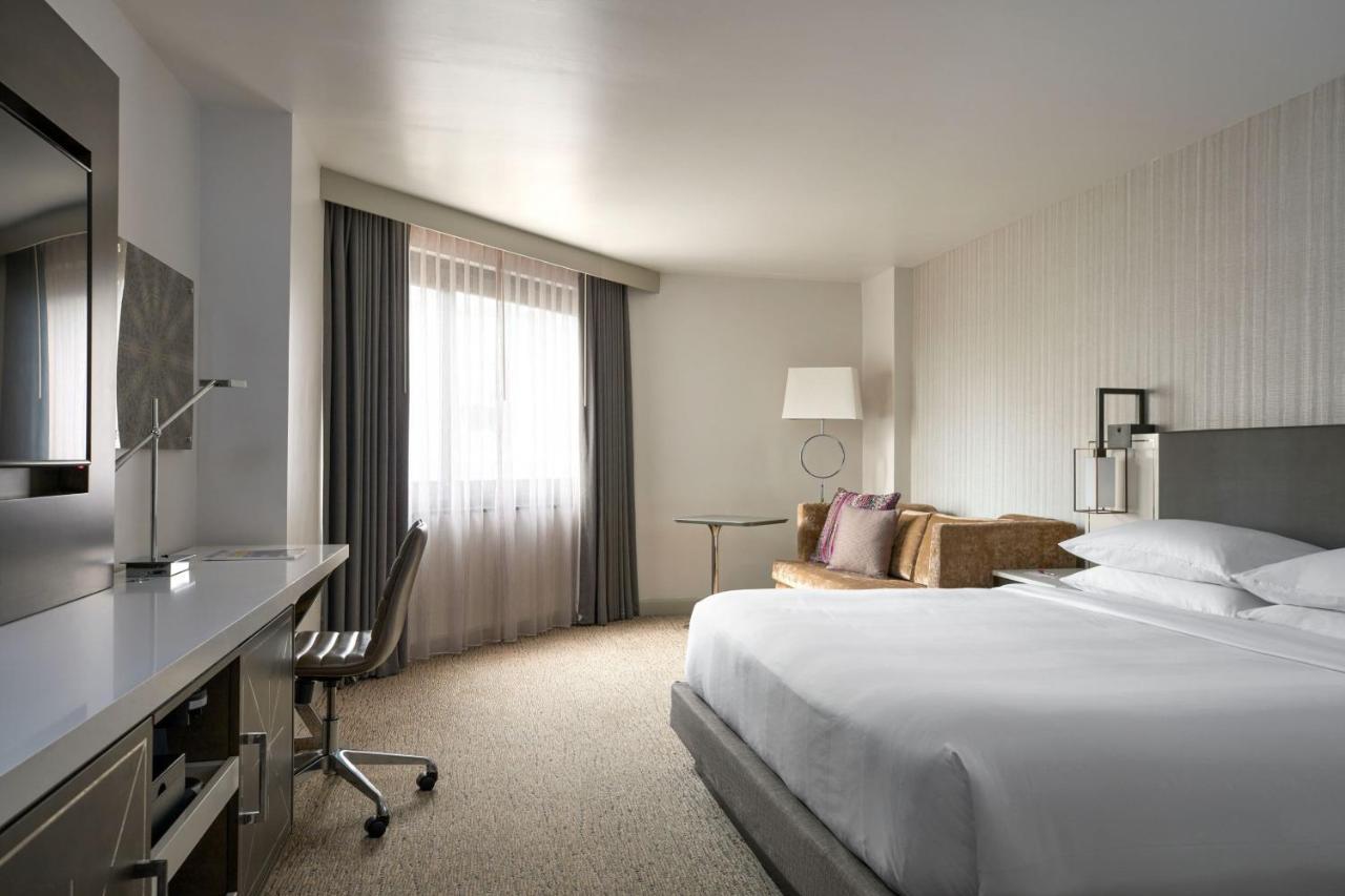 Premier King Room