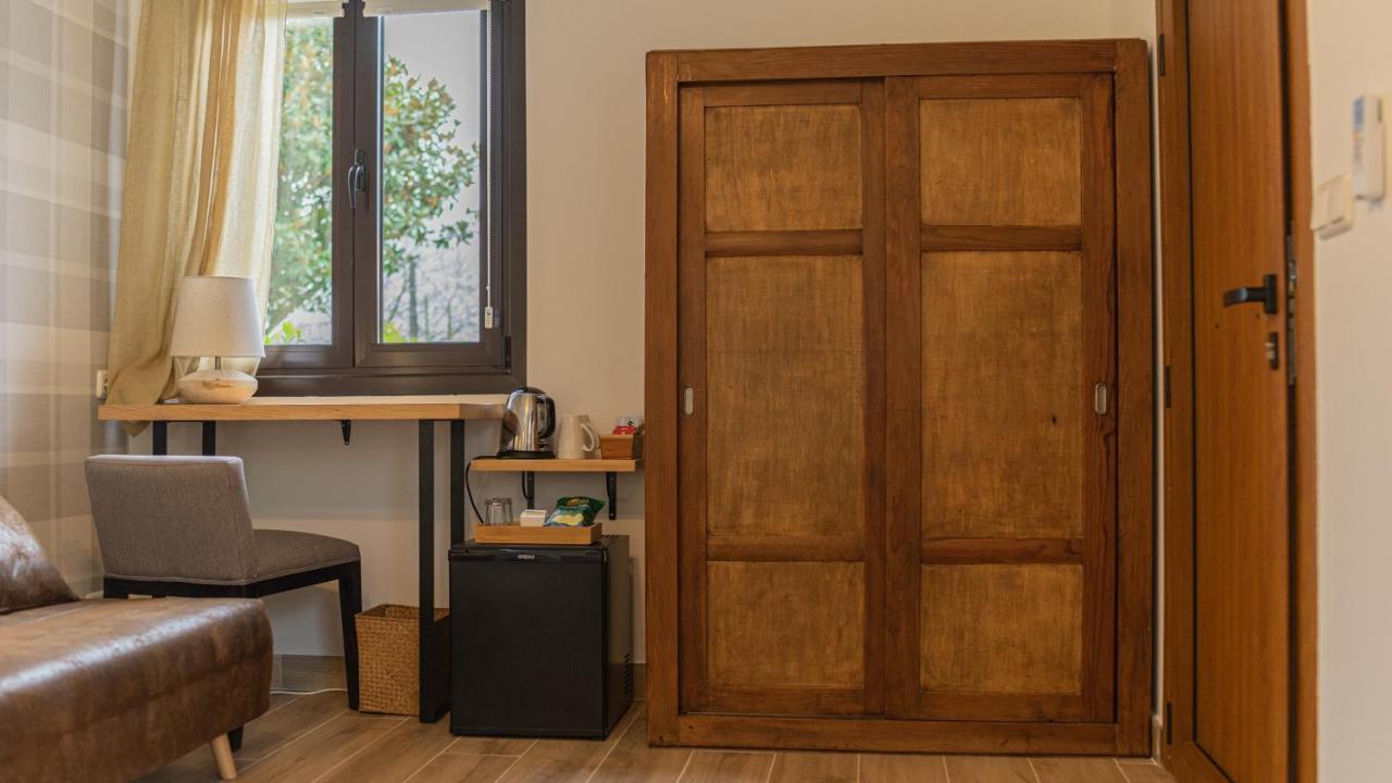 Deluxe Double or Twin Room Mountain View