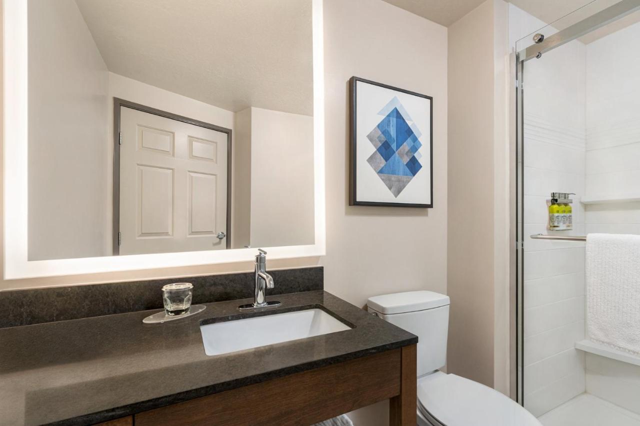 Queen Studio Suite
