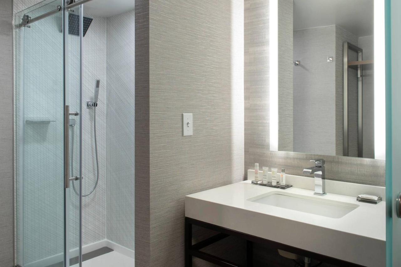 King Room with Elizabeth River View