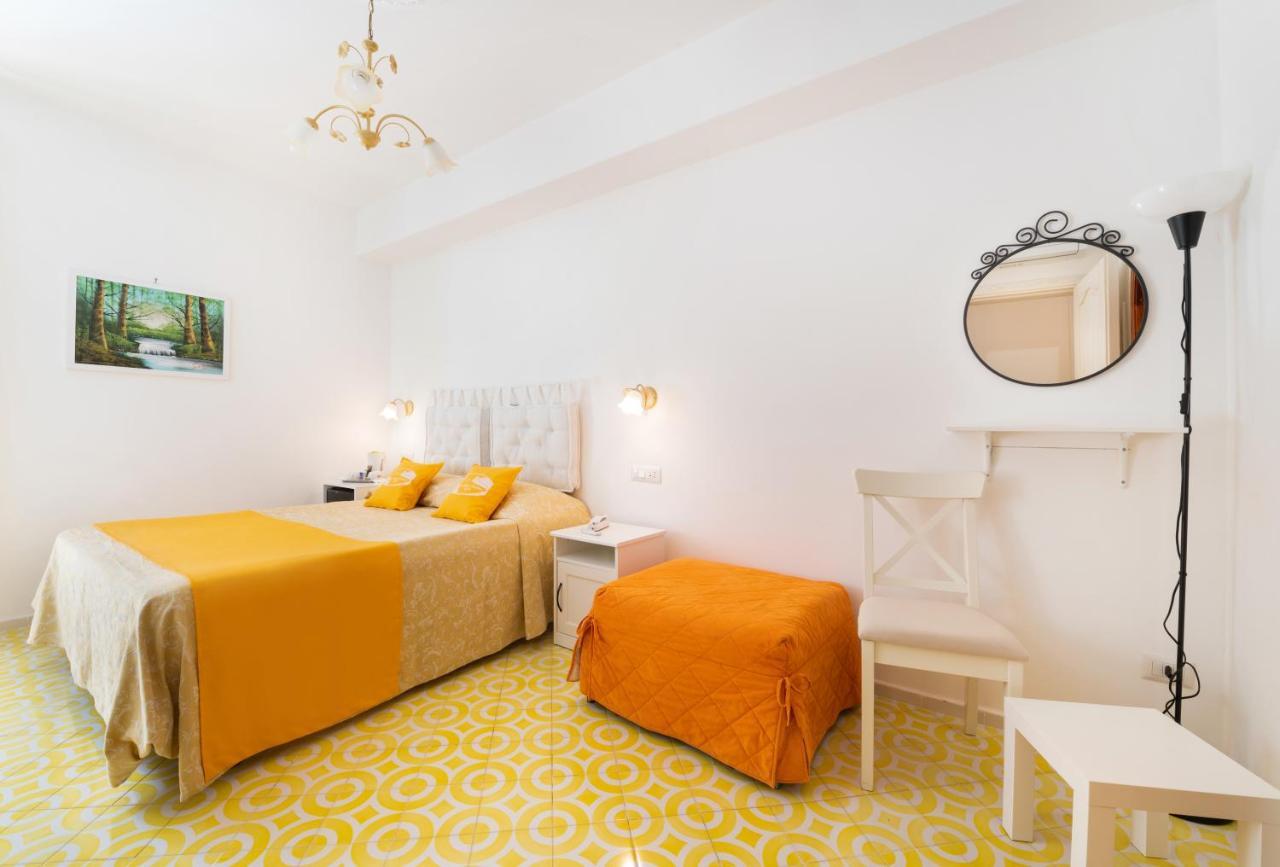 Double or Twin Room Sea View