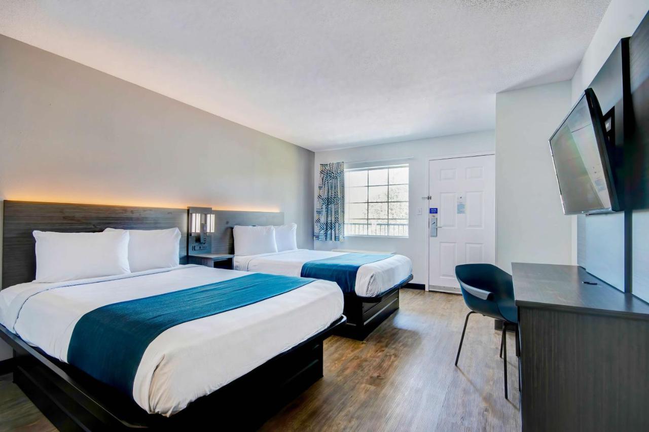 Quadruple Room Non-Smoking