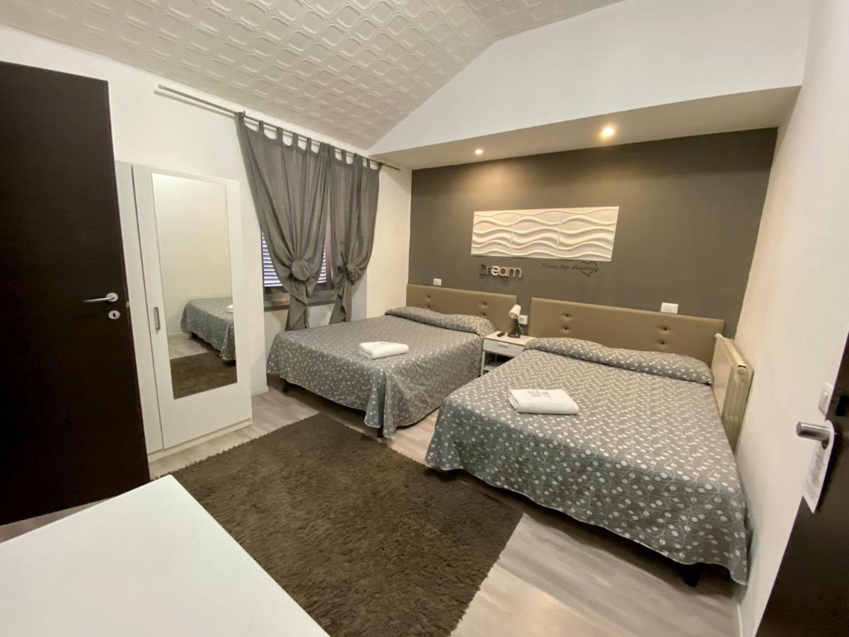 Quadruple Room Private Bathroom