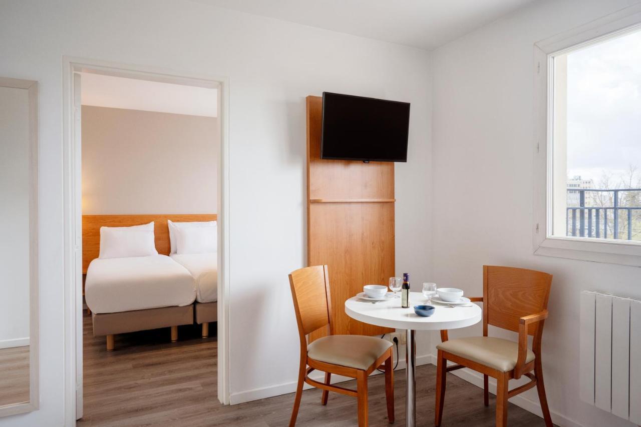 One-Bedroom Apartment (4 Adults),1374749582:JPEG