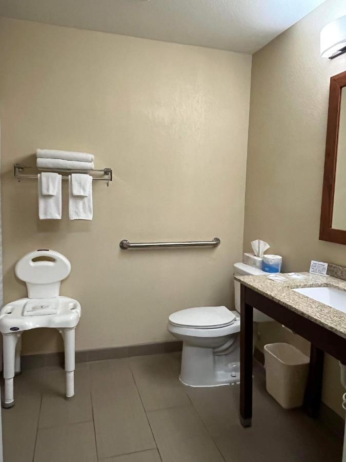 Queen Room Disability Access or Non-Smoking