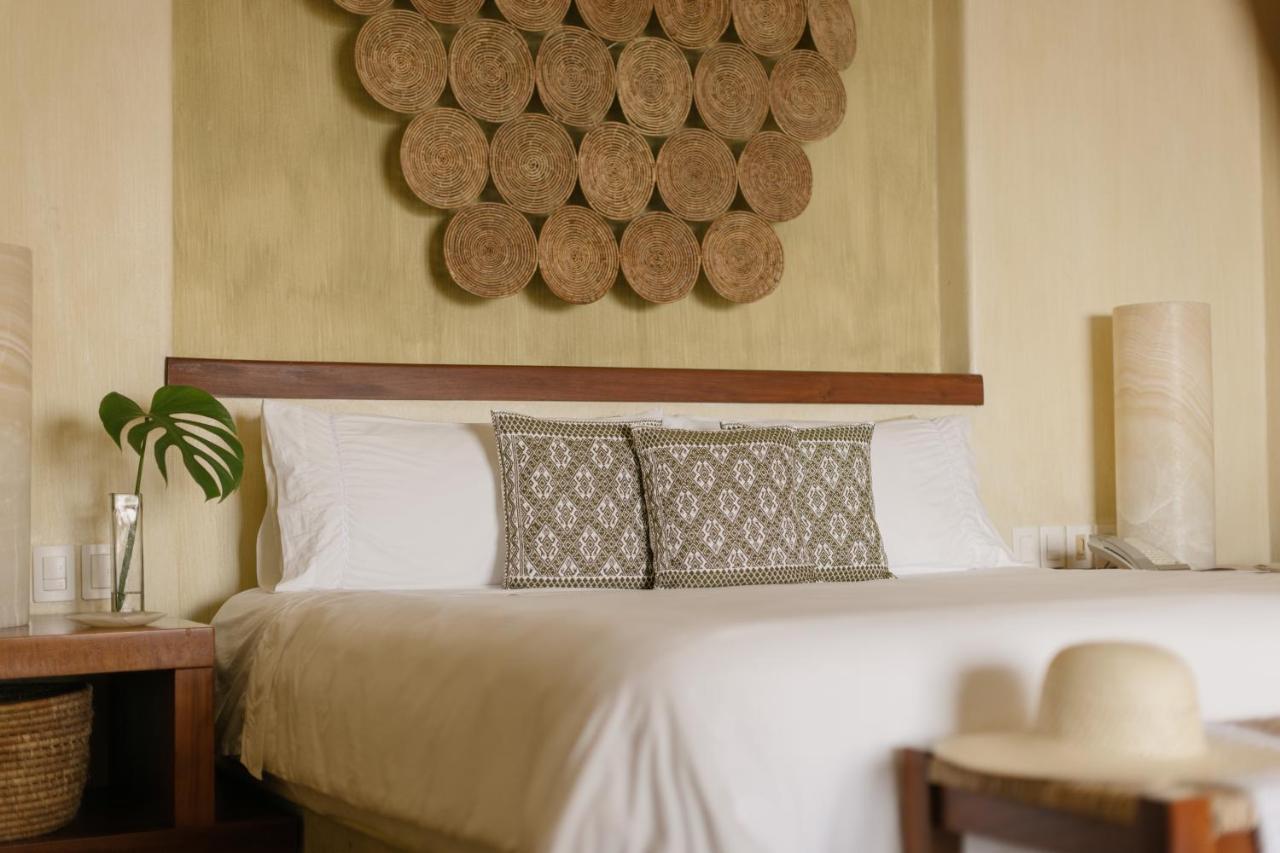 Romance Deluxe Suite Oceanfront