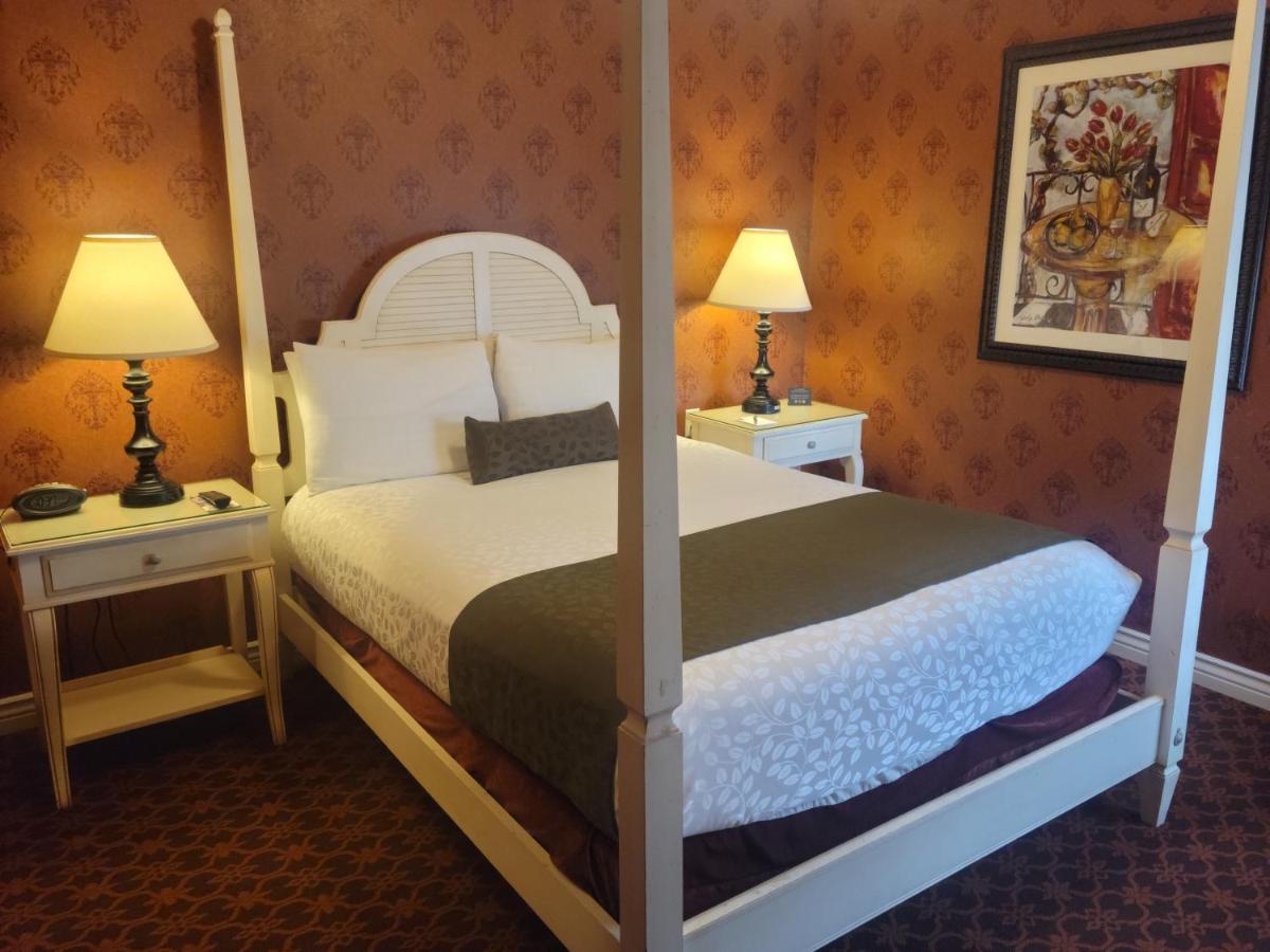 Standard Queen Room No Pets