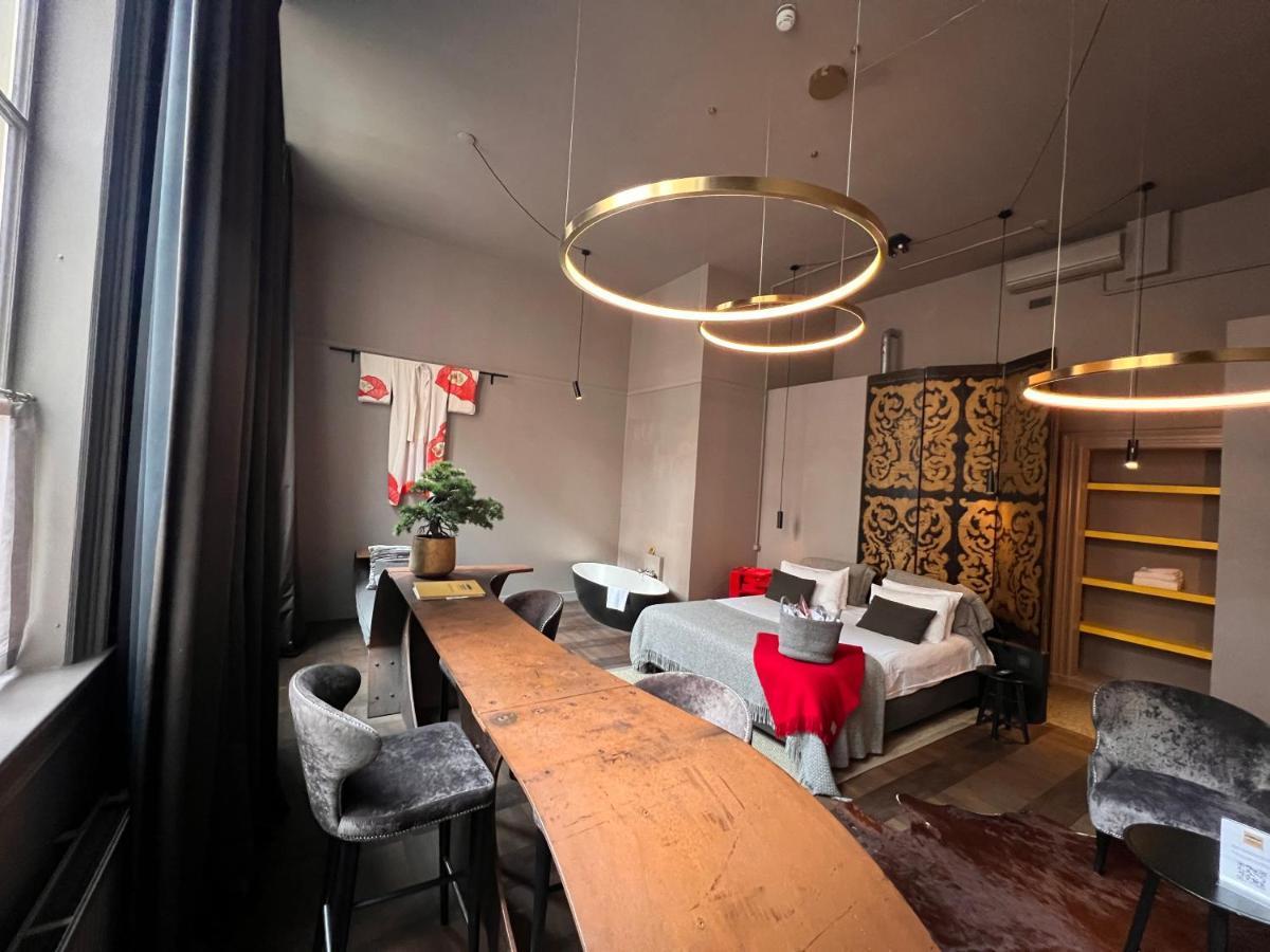 Signature Suite