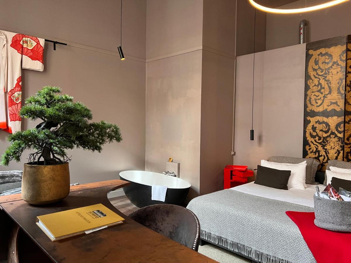 Signature Suite