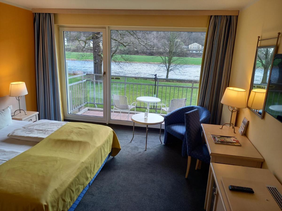 Elbblick Zimmer mit Balkon