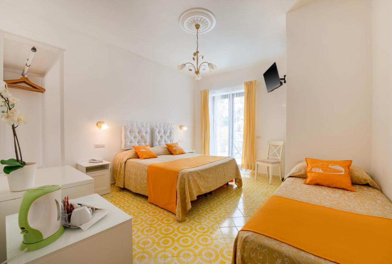 Triple Room Sea View