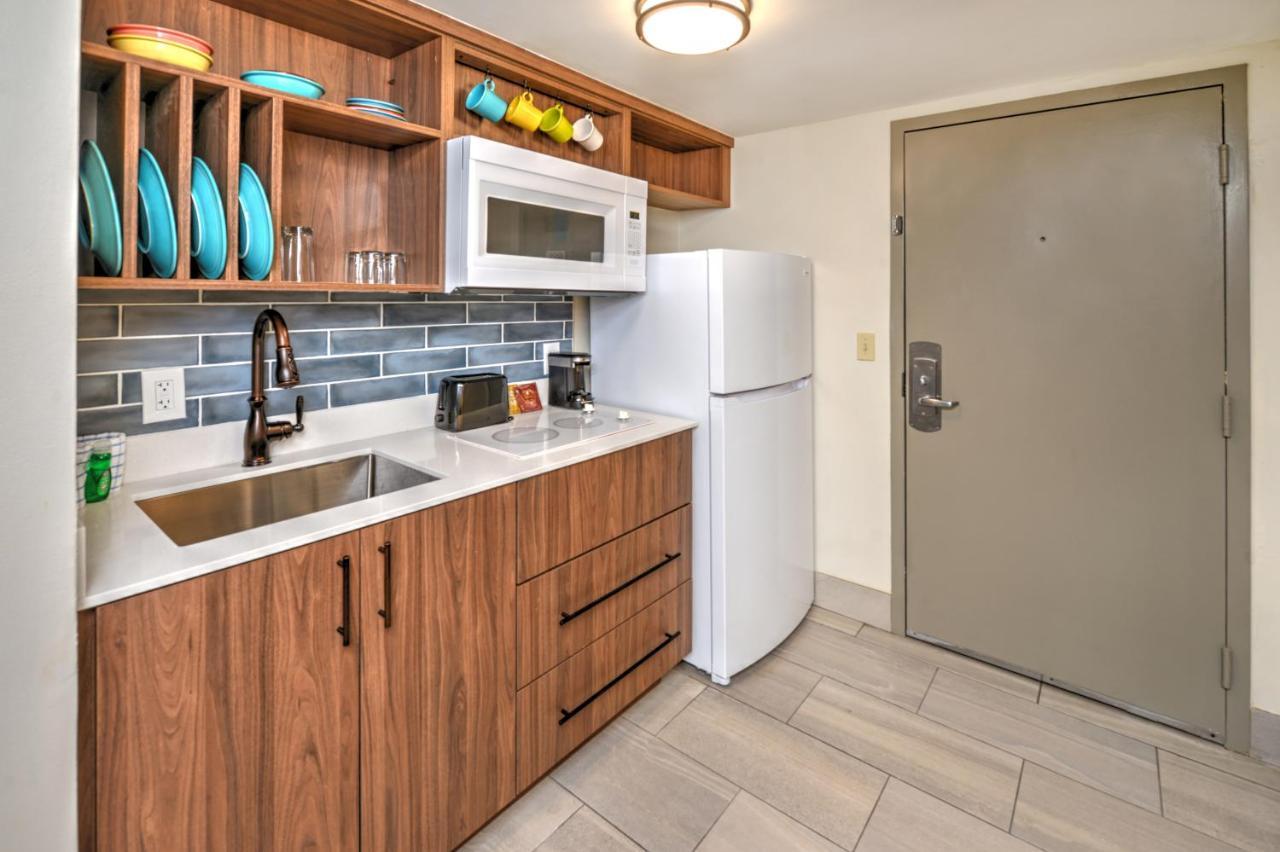 Queen Room Two Queen Beds Kitchen Ocean Front