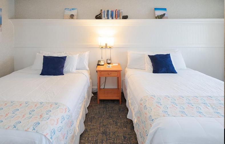 Standard Room with Two Queen Beds with Ocean View - Downstairs