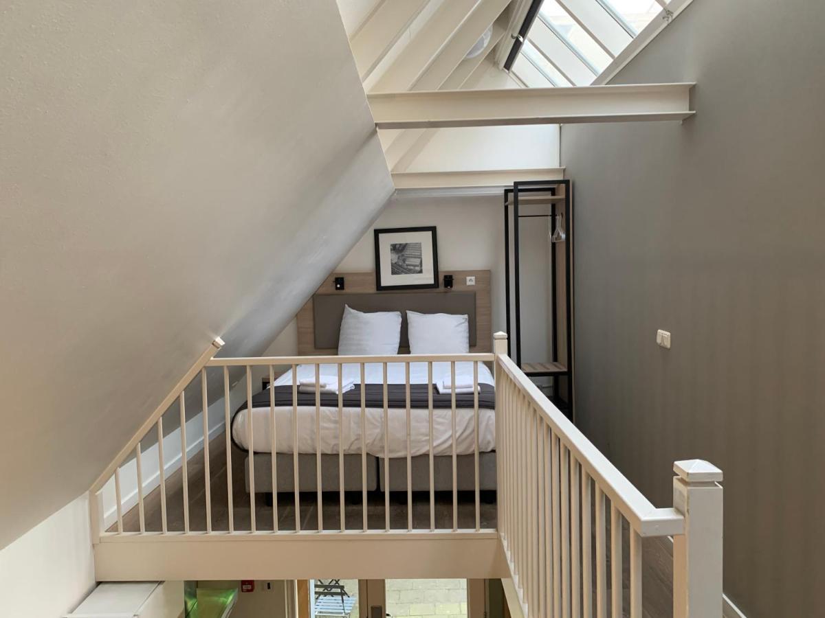 Duplex Triple Room