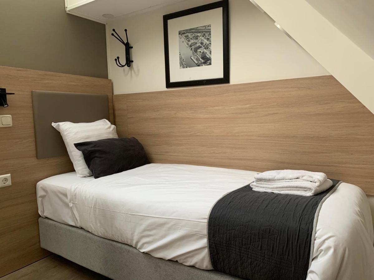 Duplex Triple Room