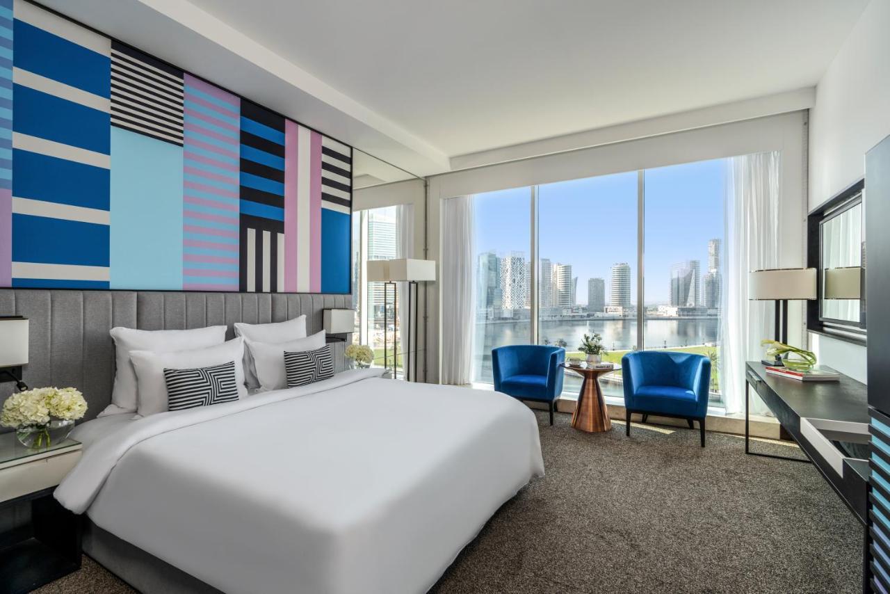 Deluxe King Room Canal View