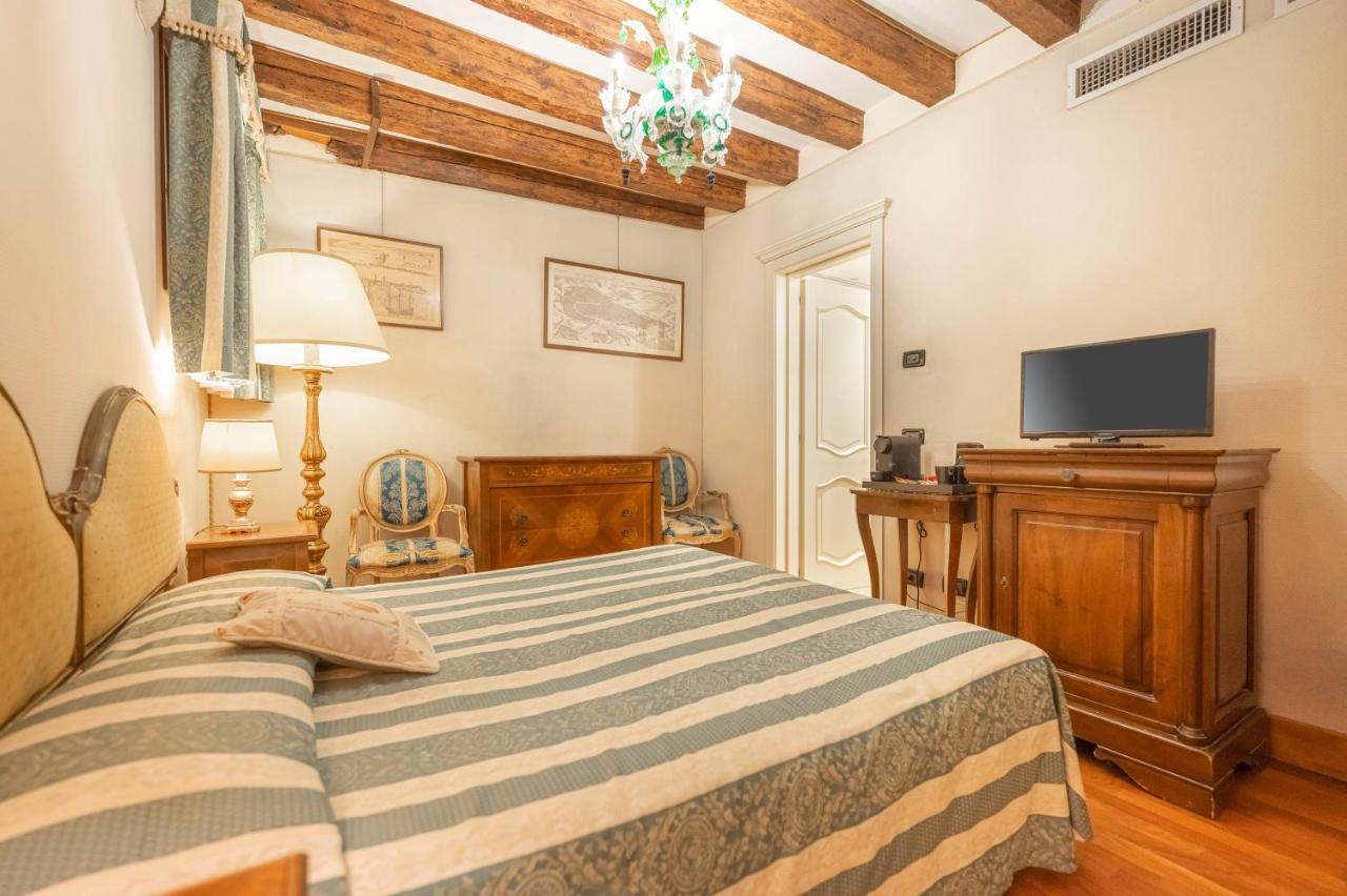 Standard Double Room,1379177123:JPEG
