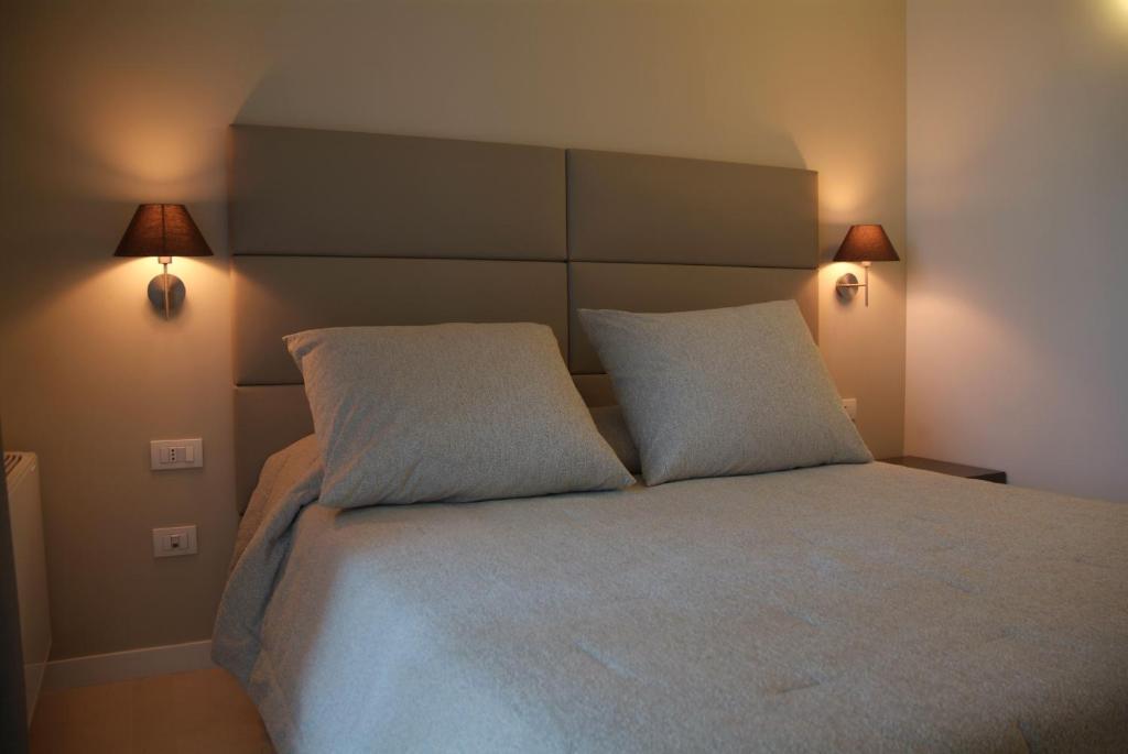 One-Bedroom Apartment with Sea View - Split Level,13911280:JPEG