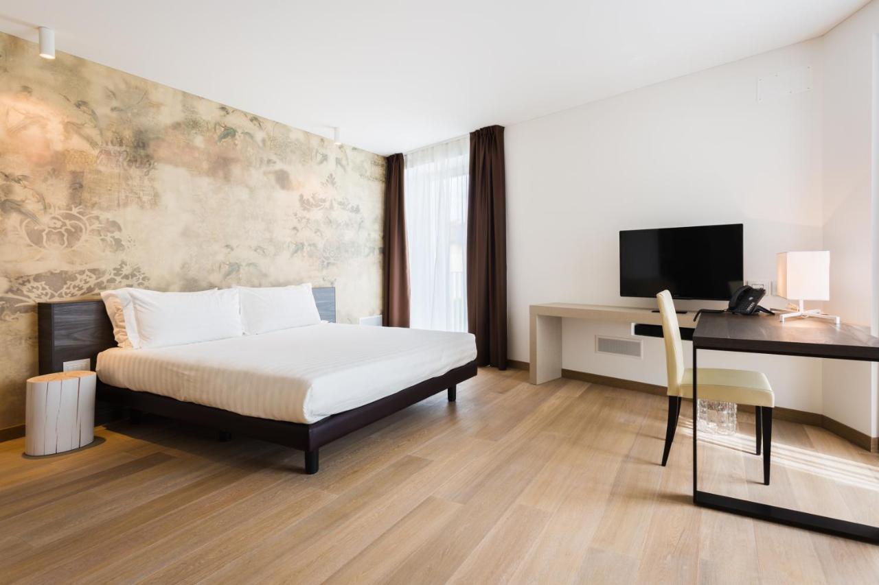 Double Room Mountain View