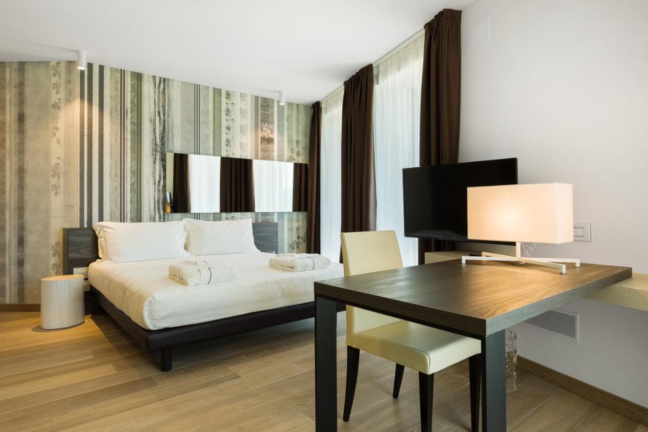 Double Room Mountain View