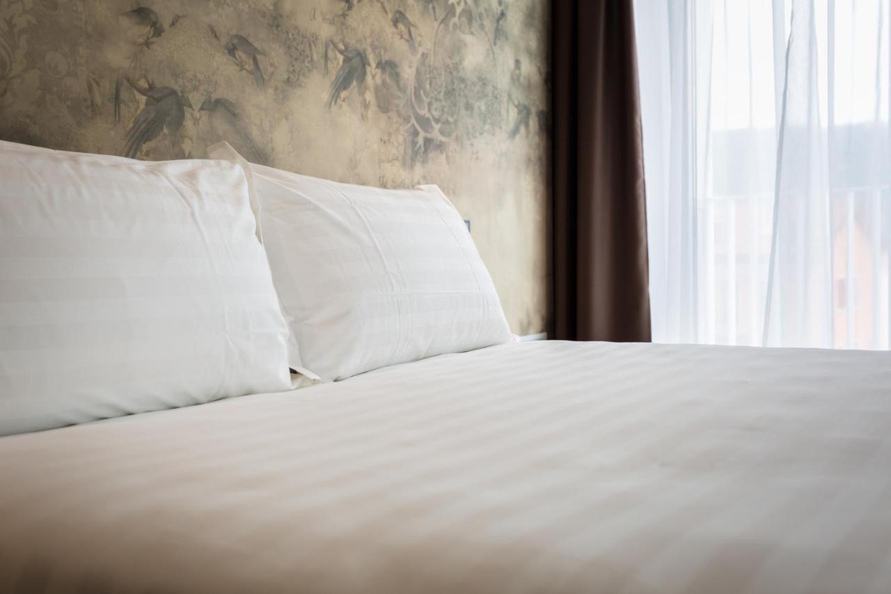 Double Room Mountain View