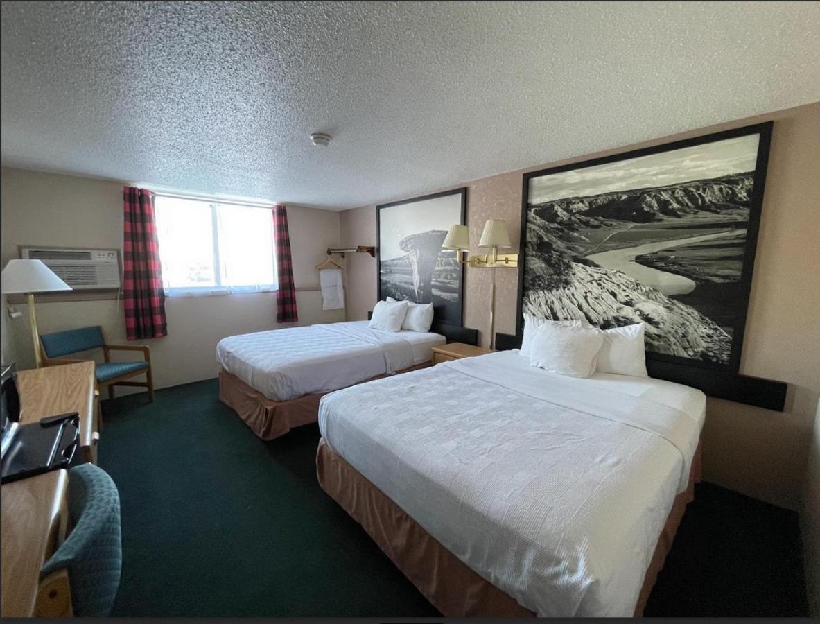 Standard Queen Room Two Queen Beds
