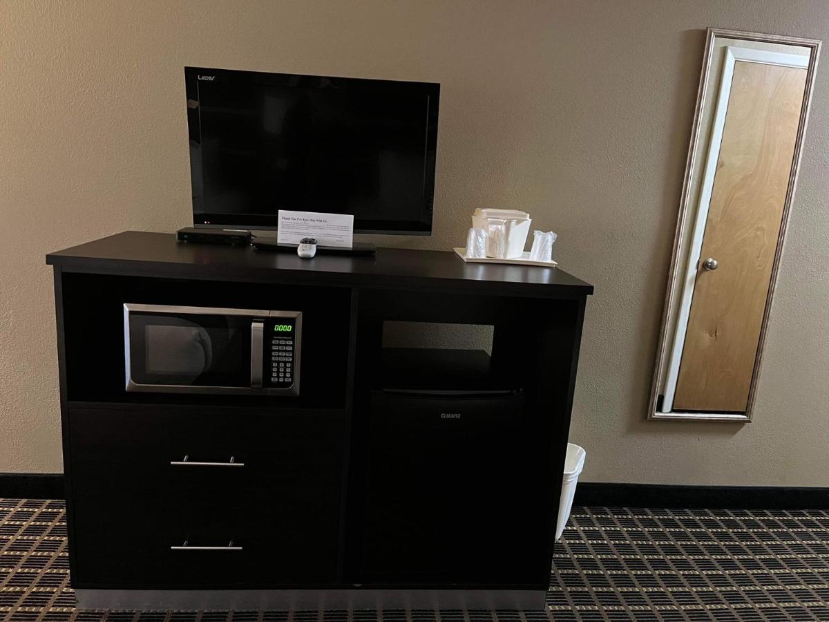 King Suite Non-Smoking