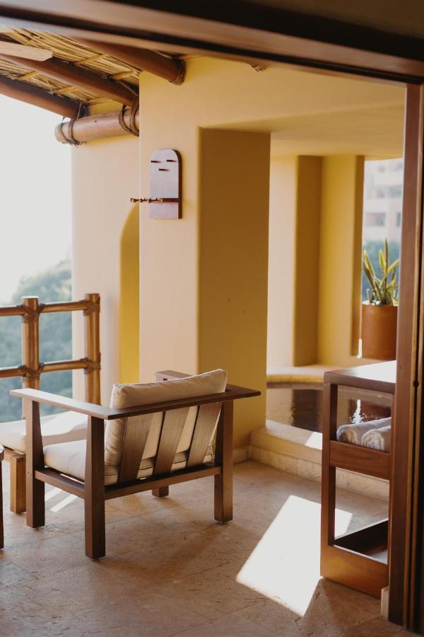 Cliffside Ocean Front Suite