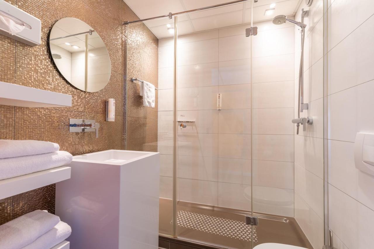 Comfort Tweepersoonskamer met 2 Aparte Bedden - aan het Water