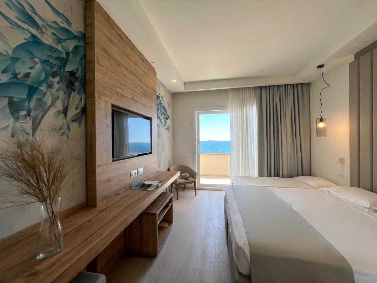 Triple Room Sea View