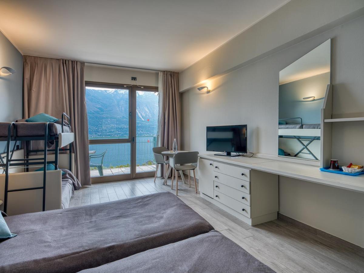Deluxe Triple Room Lake View