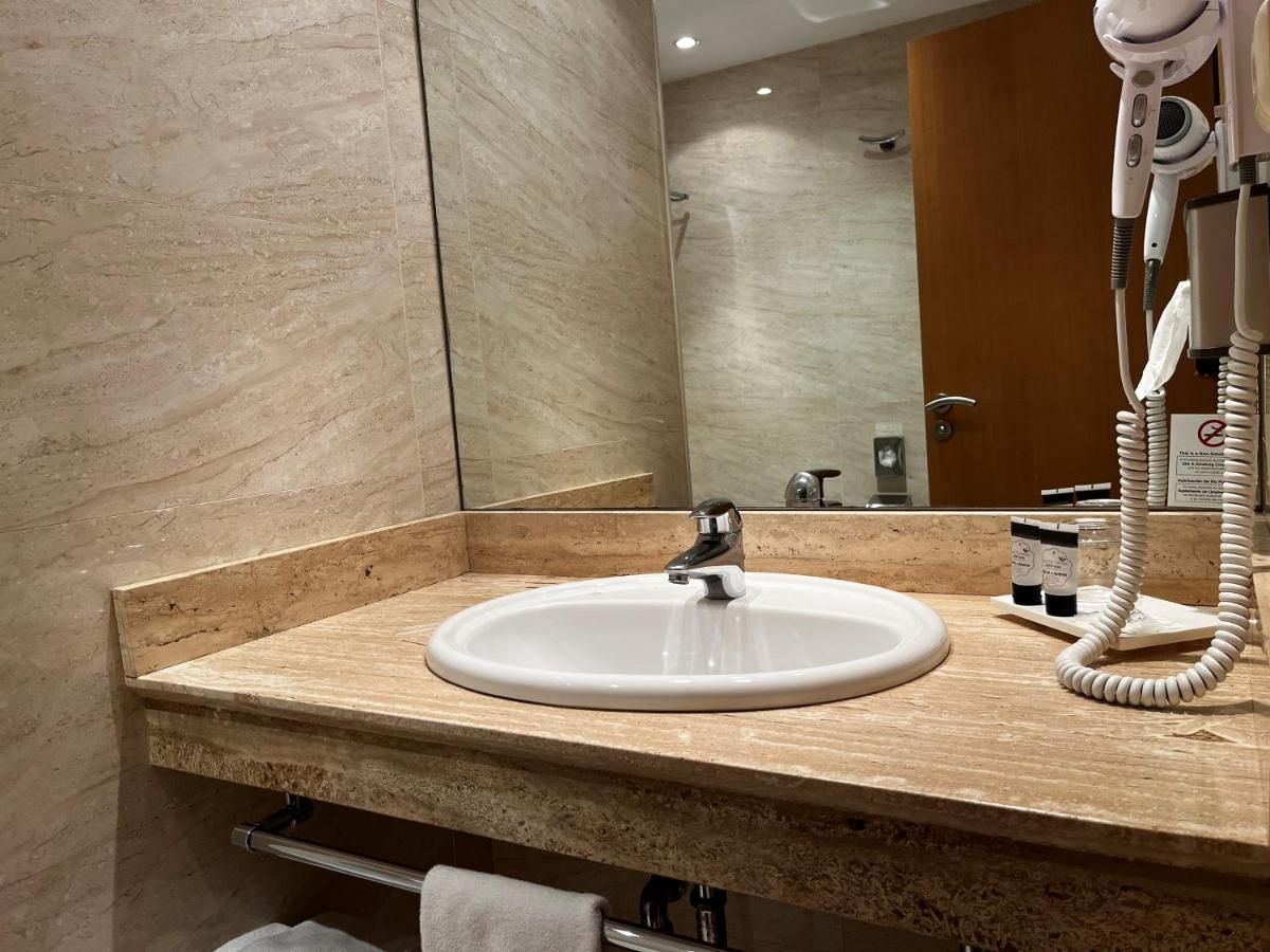 Standard Room,1614775293:JPEG