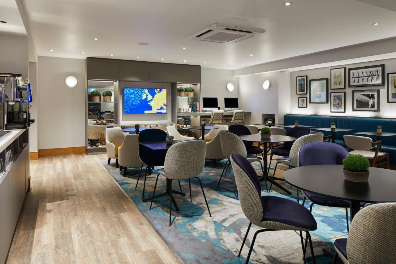 Executive Queen Room Executive Lounge Access