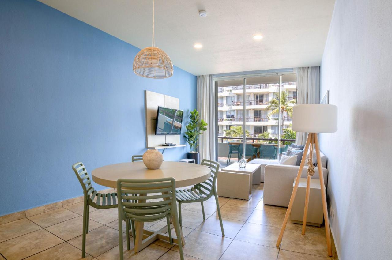 One-Bedroom Suite Ocean or Garden View
