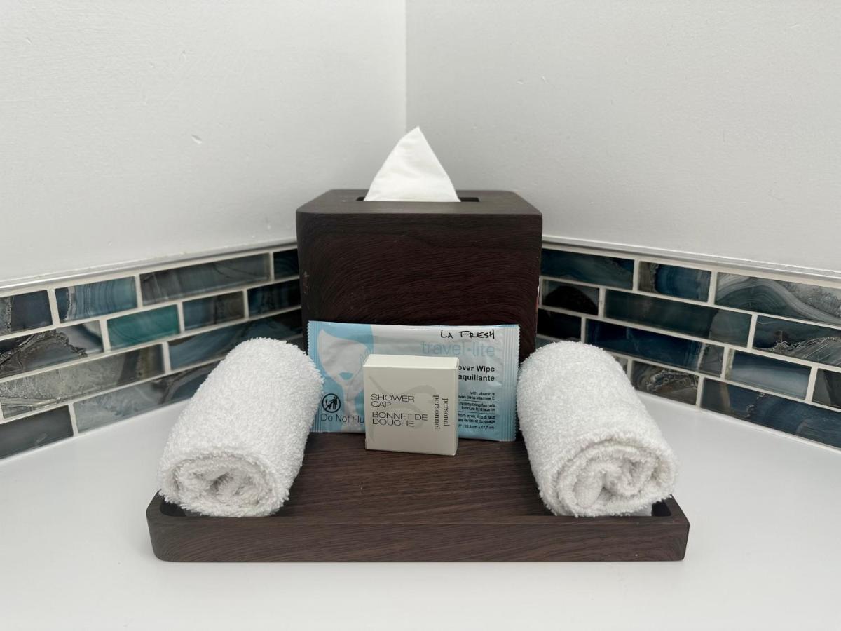 Single Room with Balcony,1381542632:JPEG